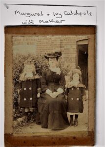 photo of Edwardian lady and 2 daughters