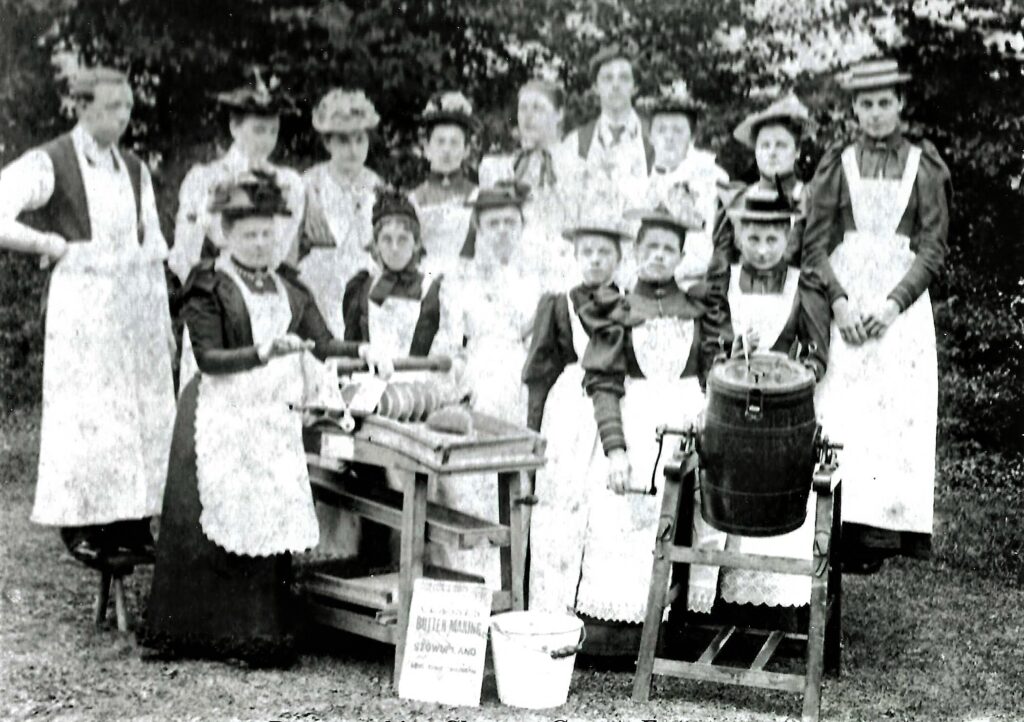 group of people from 1890