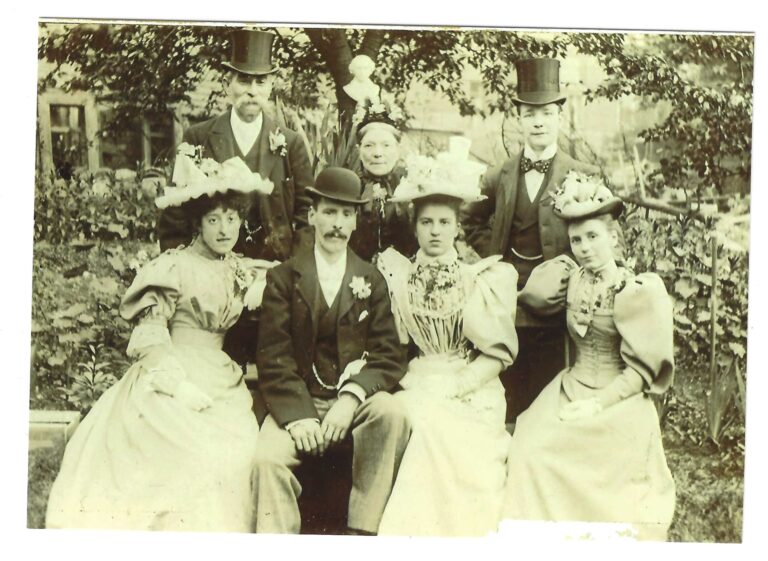 photo 1896 bridal party