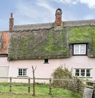 thatched cottage